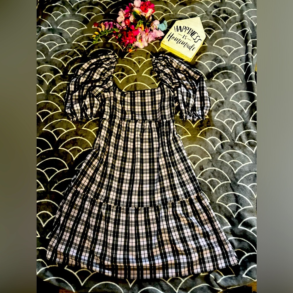 🦄💜Pretty Purple H&M MIDI Dress! Worn Once! Size Sm-Med US6🦄💜So Dang Cute!